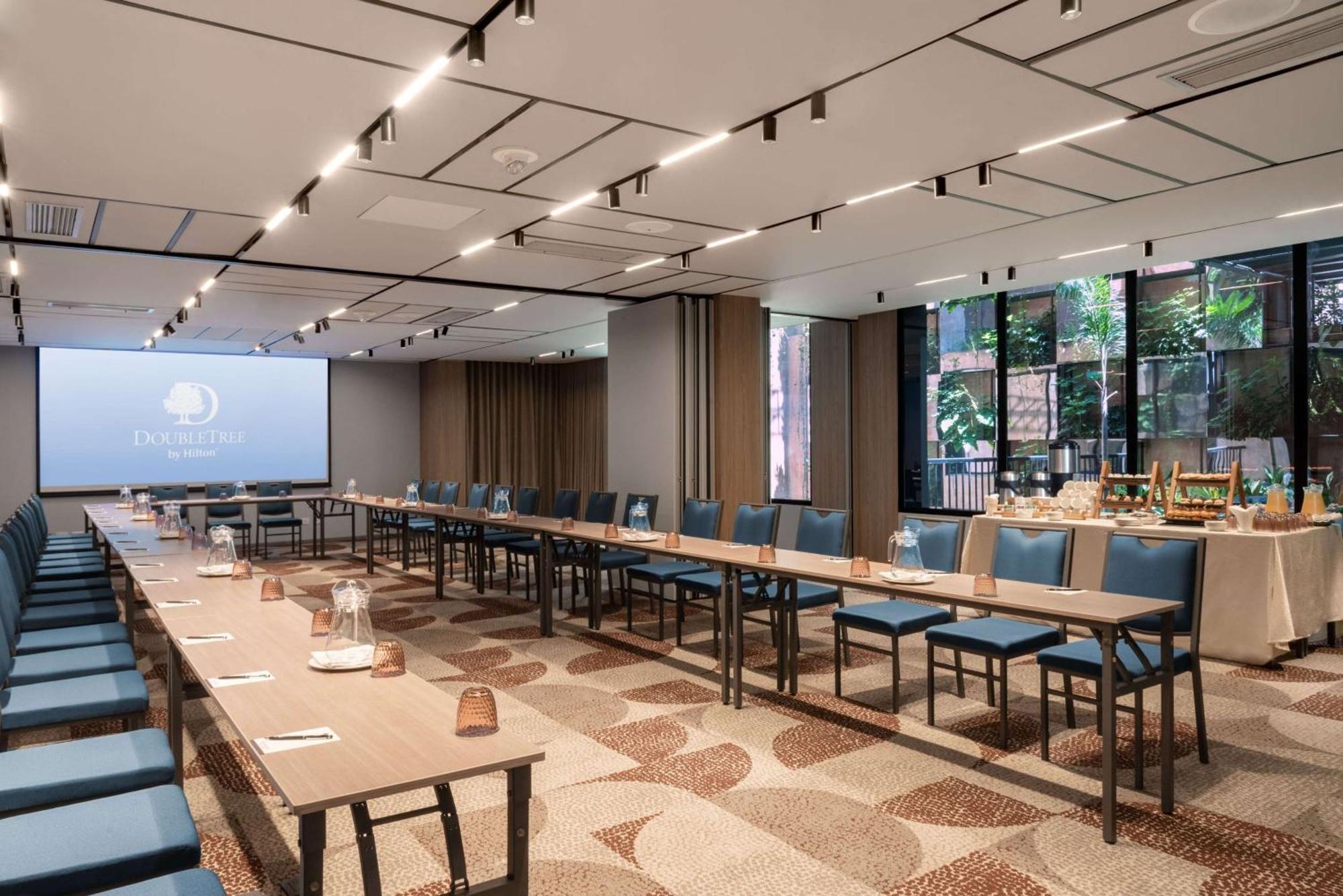 Doubletree By Hilton Lima San Isidro Hotel Exterior photo